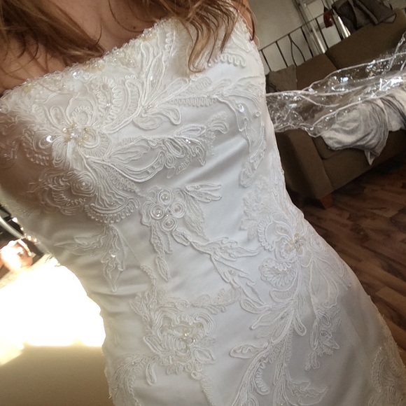 Jade Daniels Wedding Dress altered but never worn - Picture 2 of 8